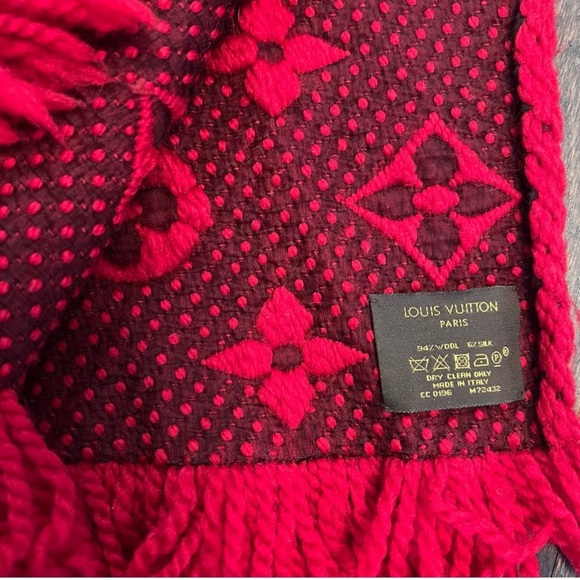 LV scarf - Picture 2 of 3